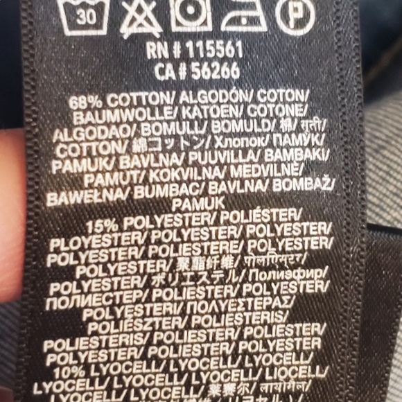 7 For All Mankind. JOSEFINA. 31. Tapered Leg.Button Fly - Picture 10 of 11